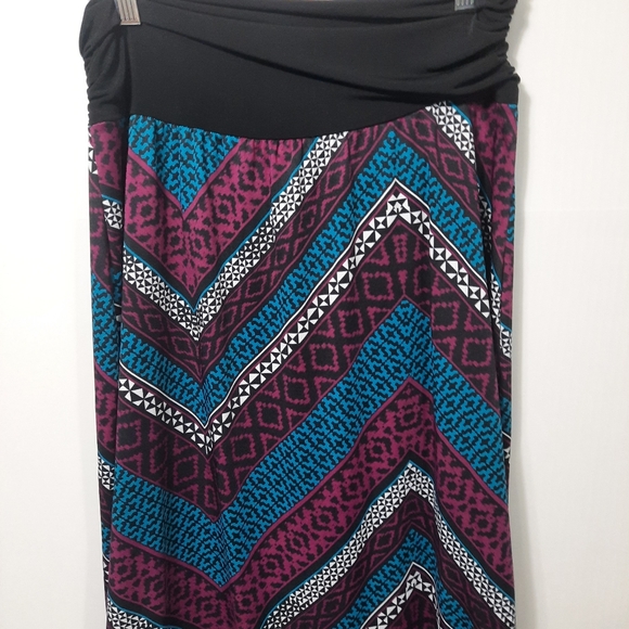 I. N. Studio Maxi Skirt Black Burgundy Teal Chevron Geometric Pattern Stretch L - Picture 2 of 8